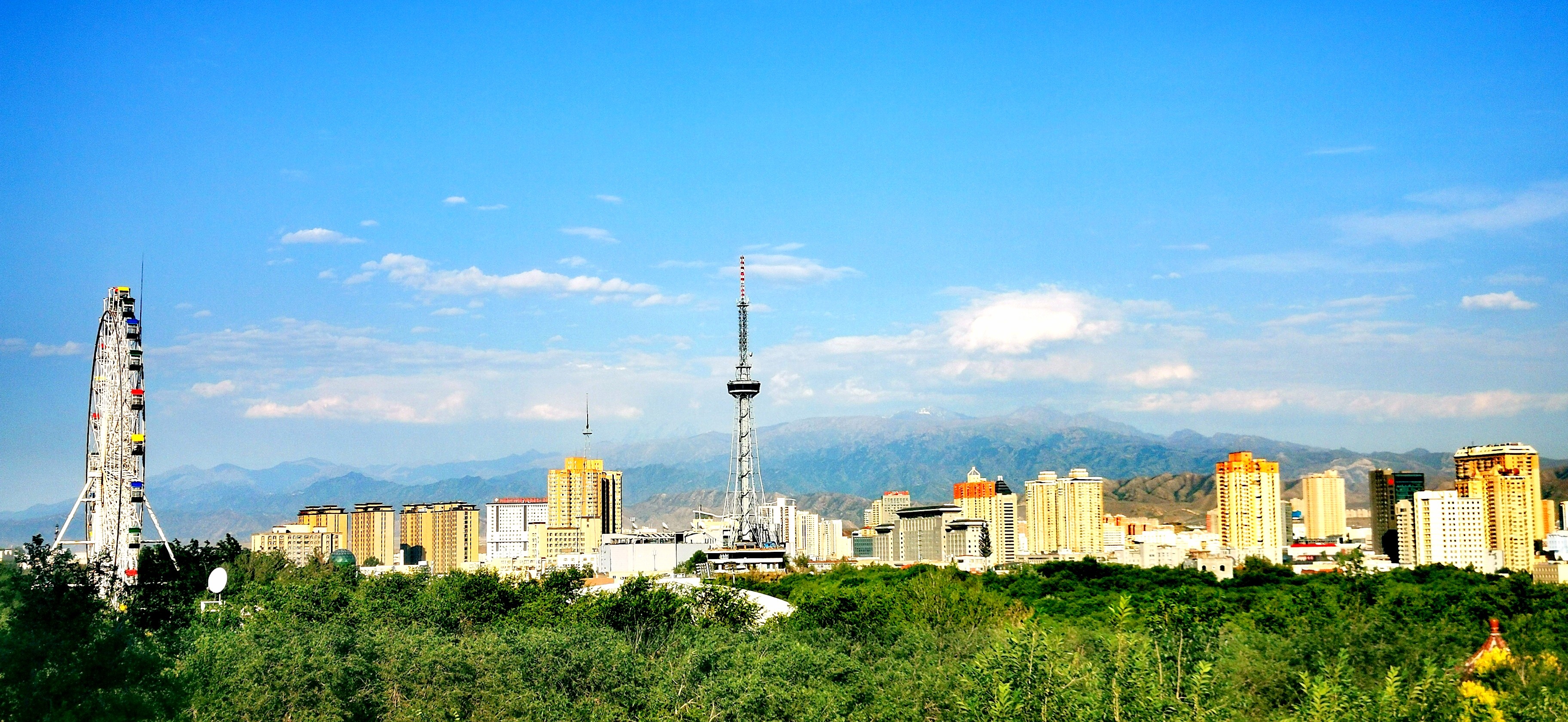 乌鲁木齐市地标红山塔