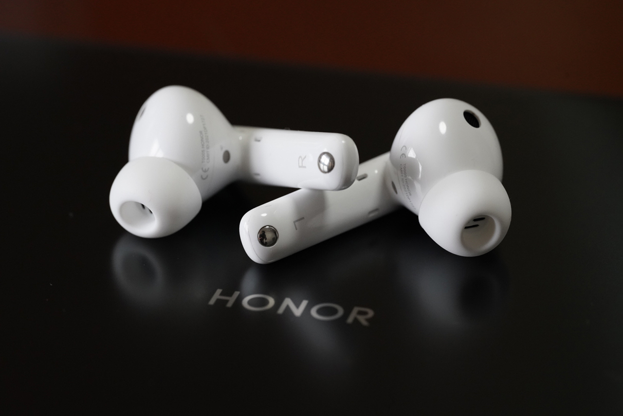 一对荣耀Earbuds-2-SE耳机.jpg
