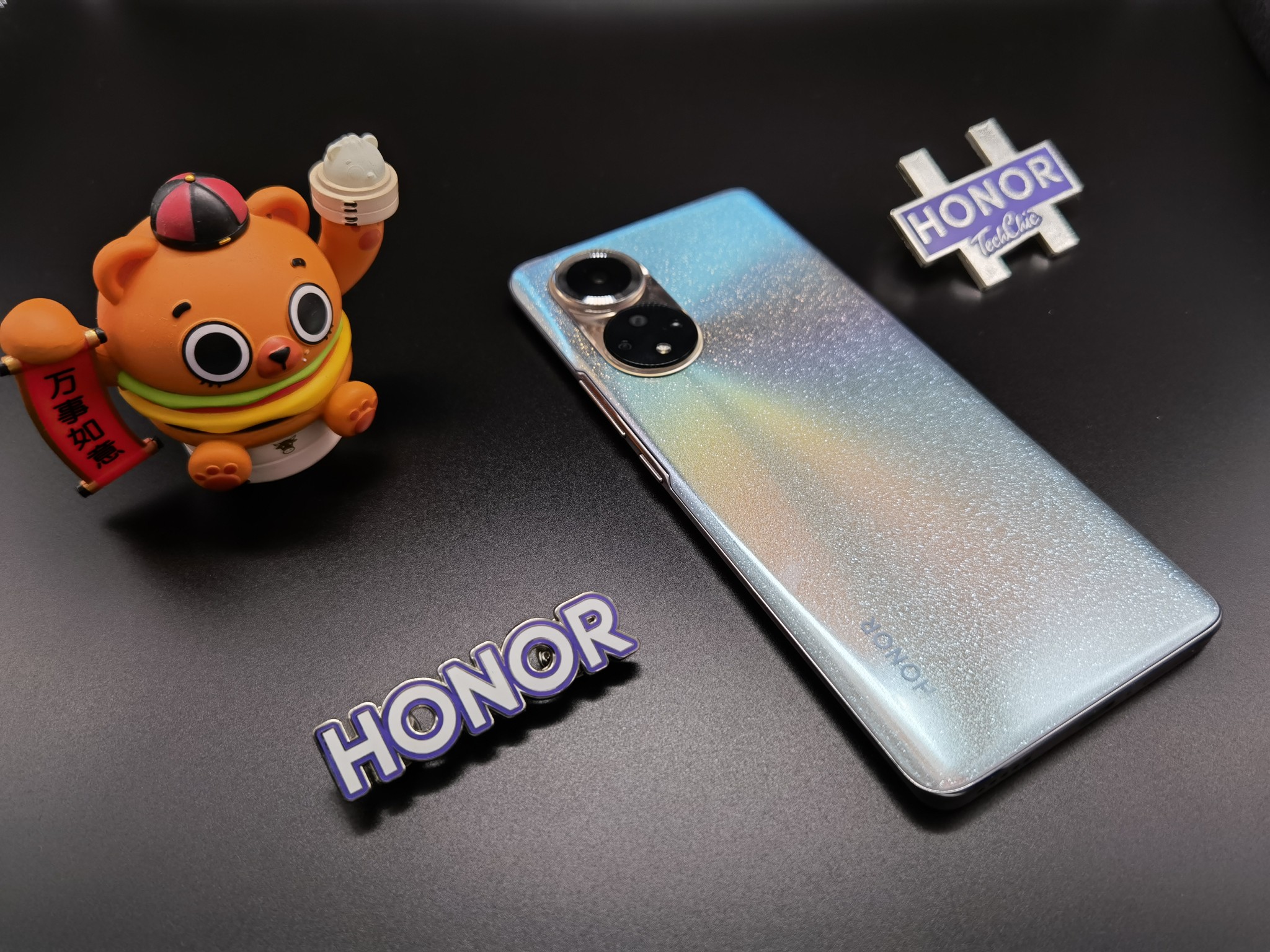 美图分享初雪水晶让荣耀50璀璨如繁星点点