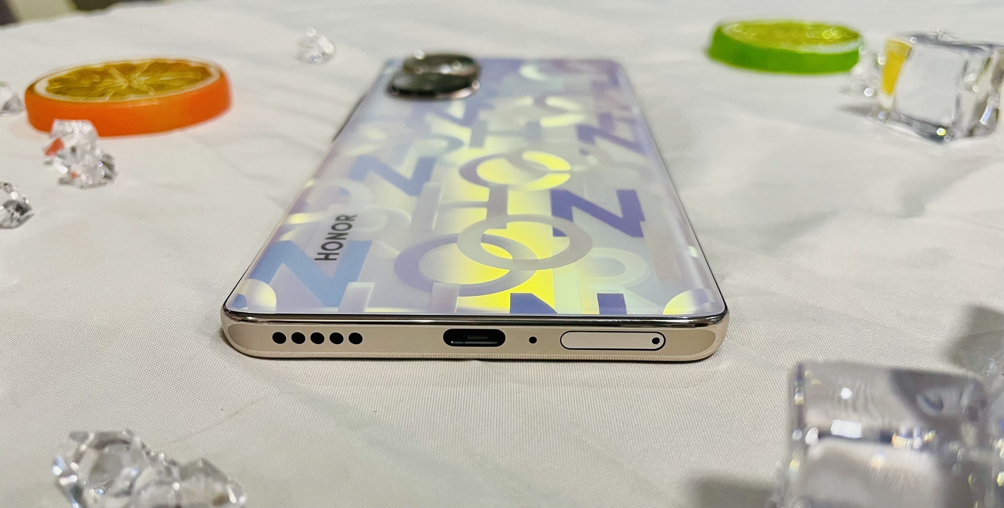 花里胡哨荣耀50新配色荣耀密码开箱上手