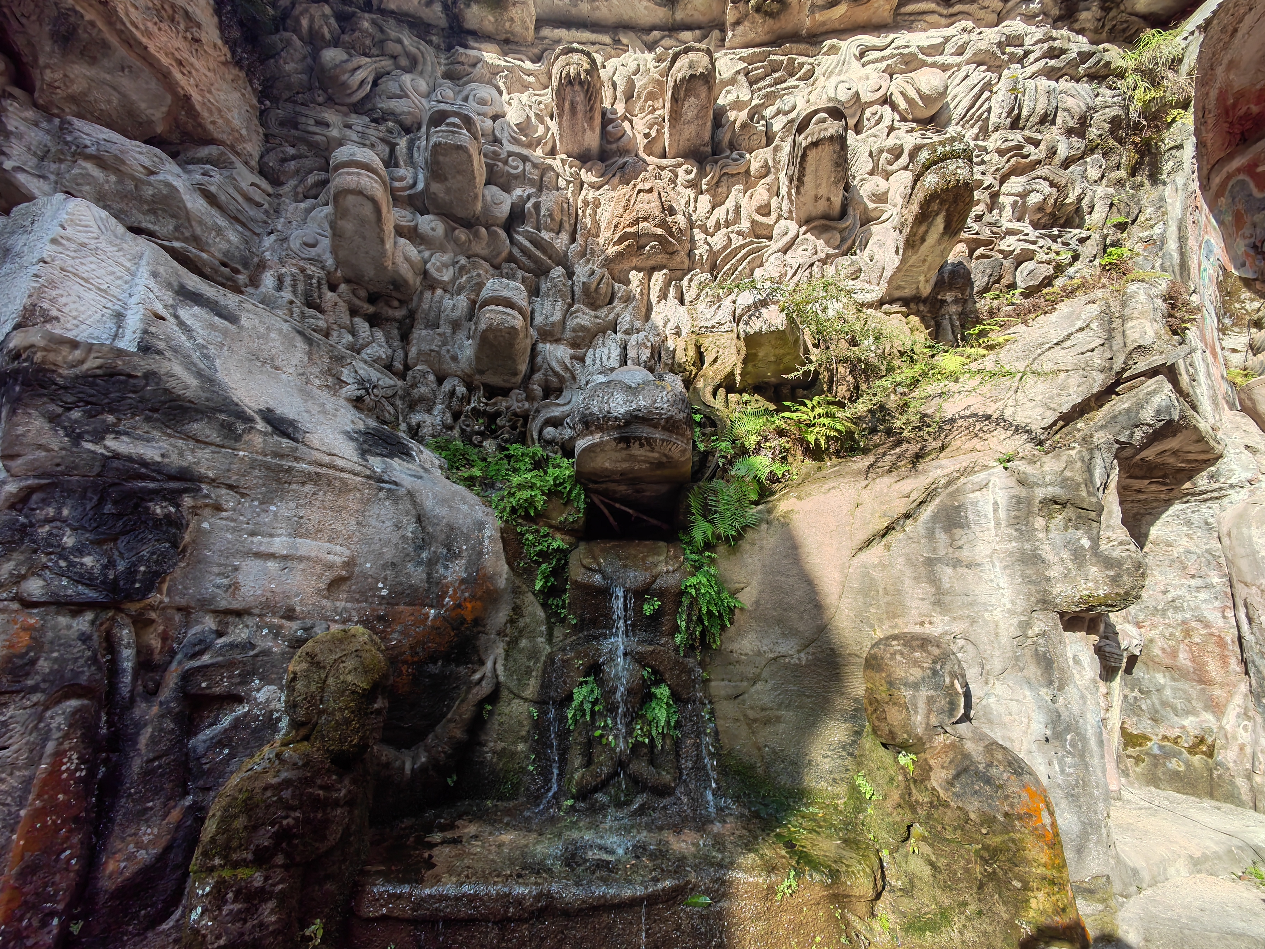 精美绝伦的大足宝顶石刻