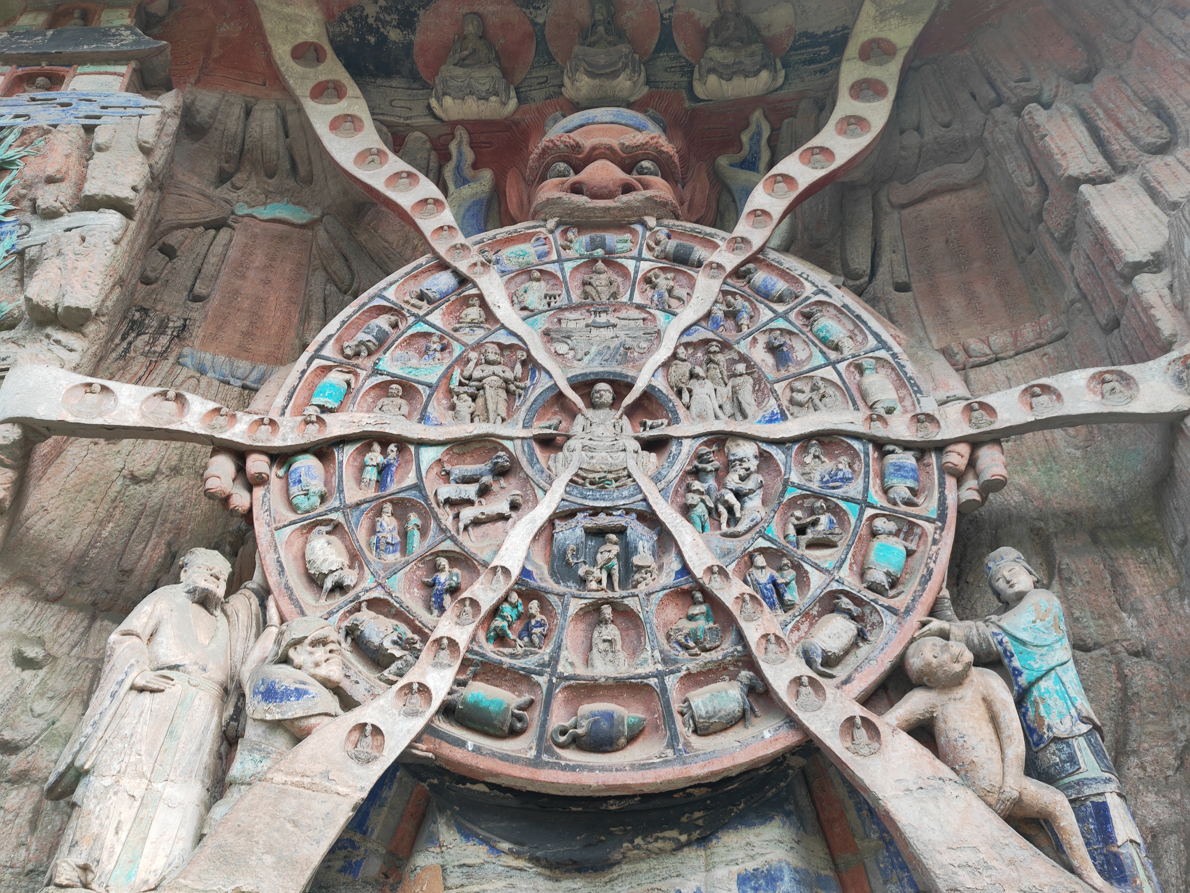 精美绝伦的大足宝顶石刻