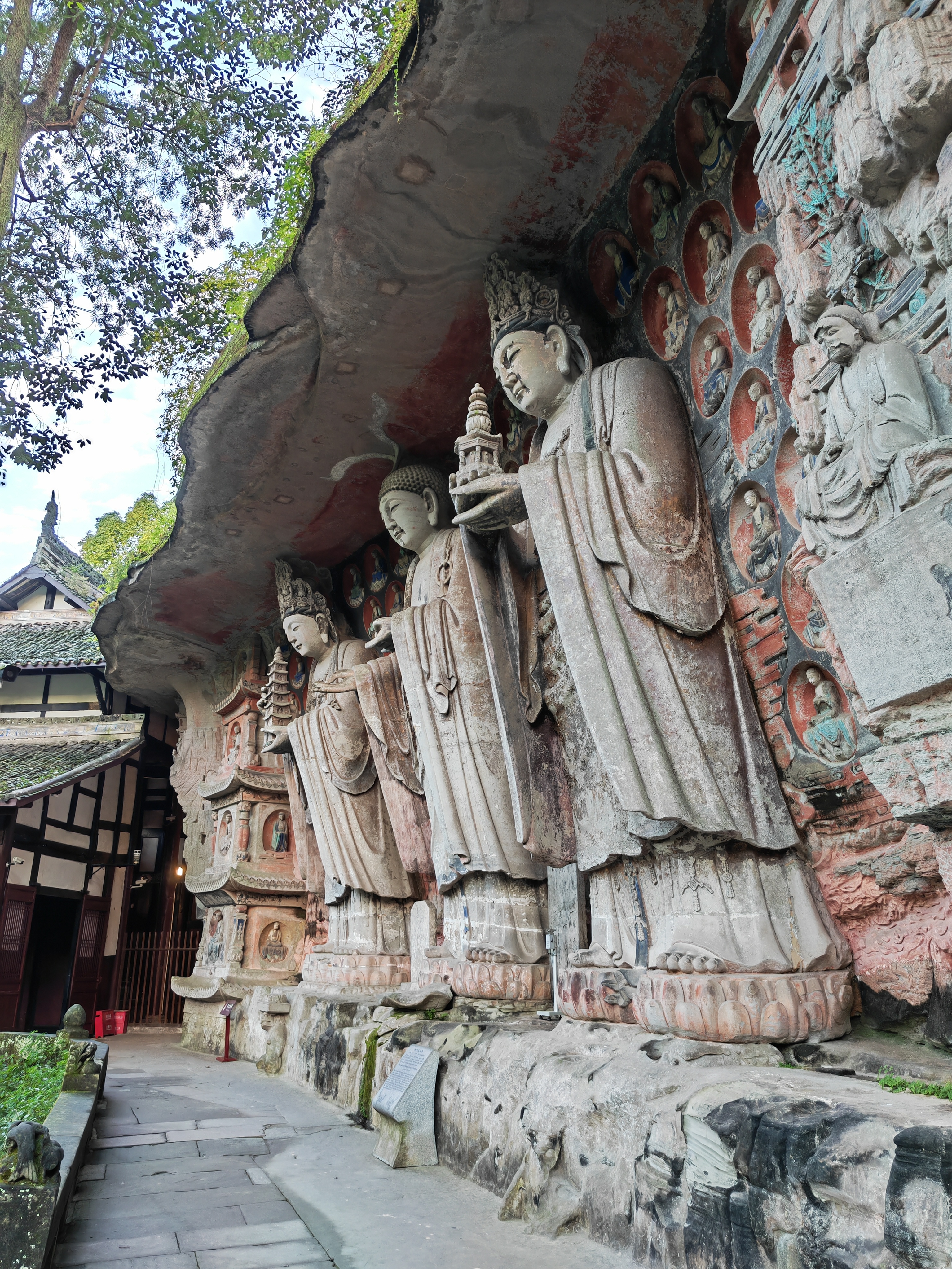 精美绝伦的大足宝顶石刻