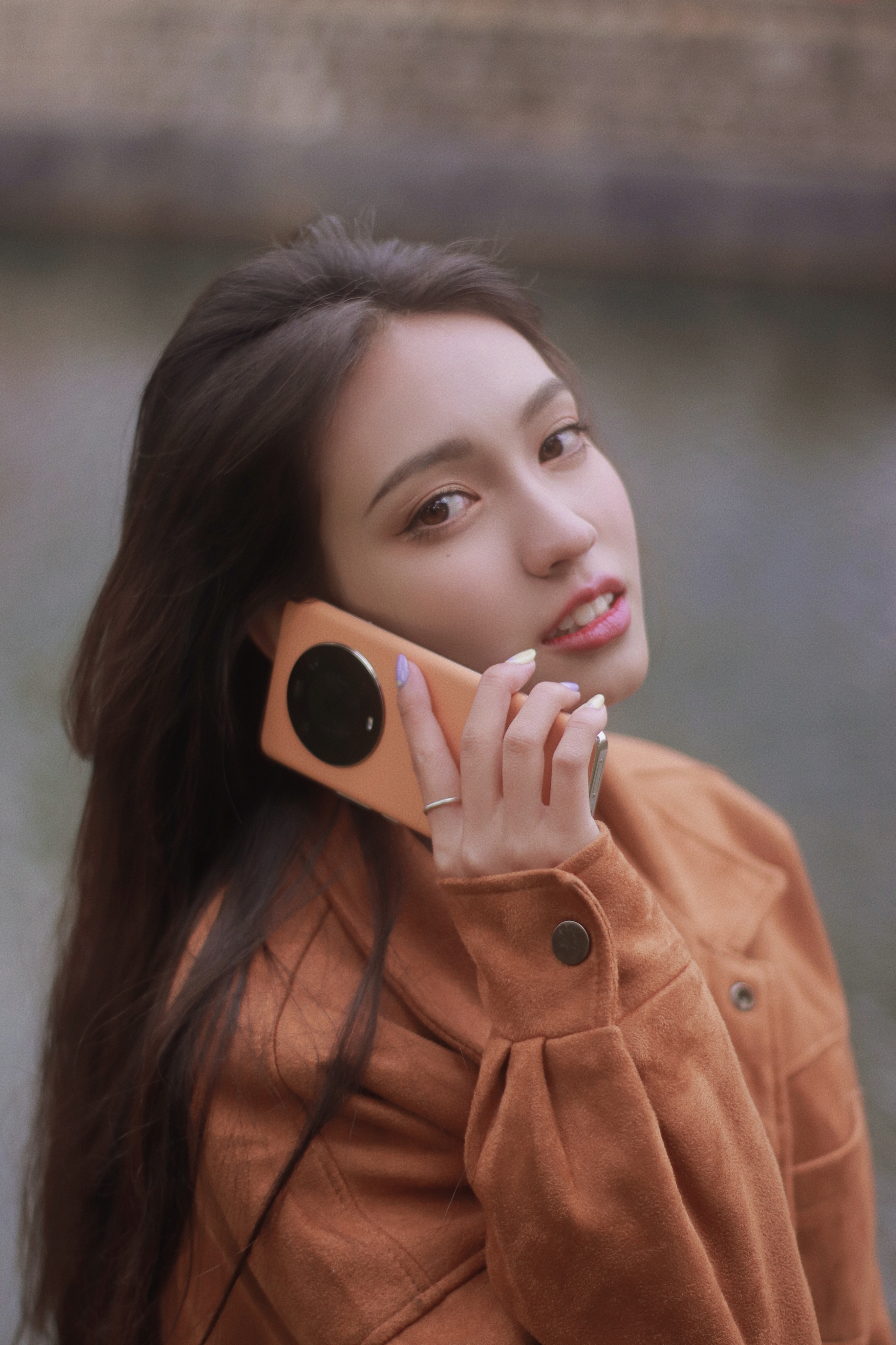 闪耀女生|荣耀magic4pro燃橙色你是我藏在微风中的喜欢～-荣耀俱乐部