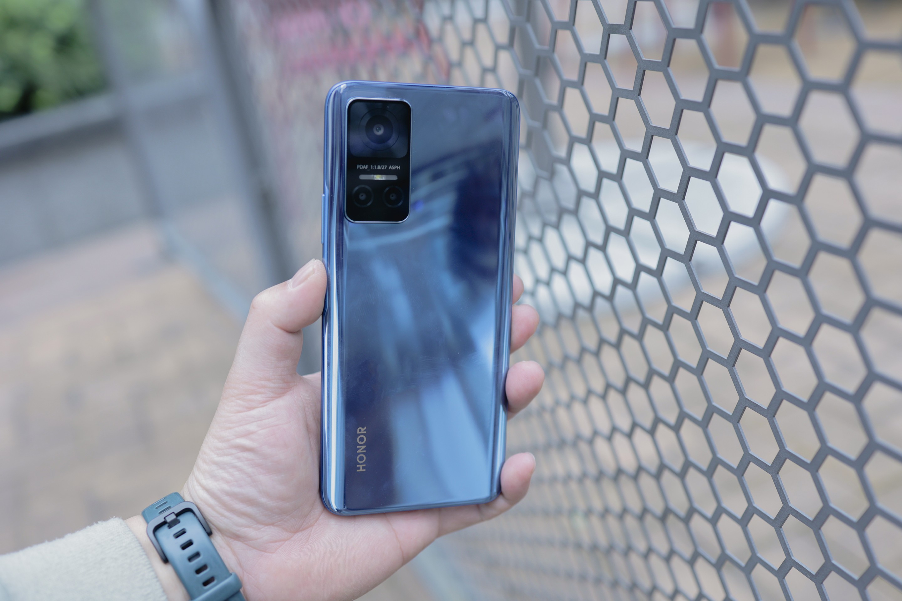 用了荣耀play6t这款手机两天谈谈我对这款手机的看法