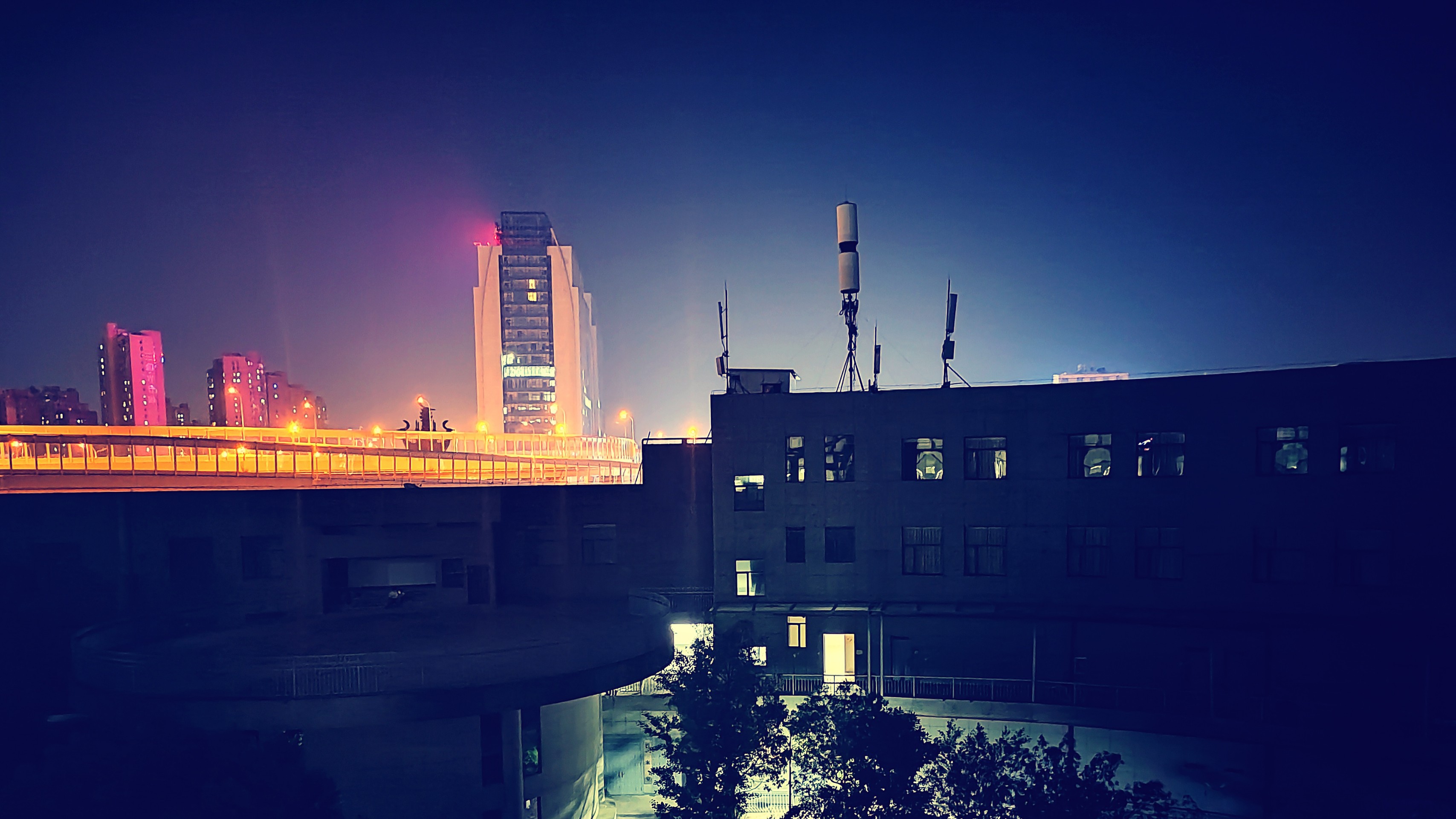 武汉传媒学院来了二