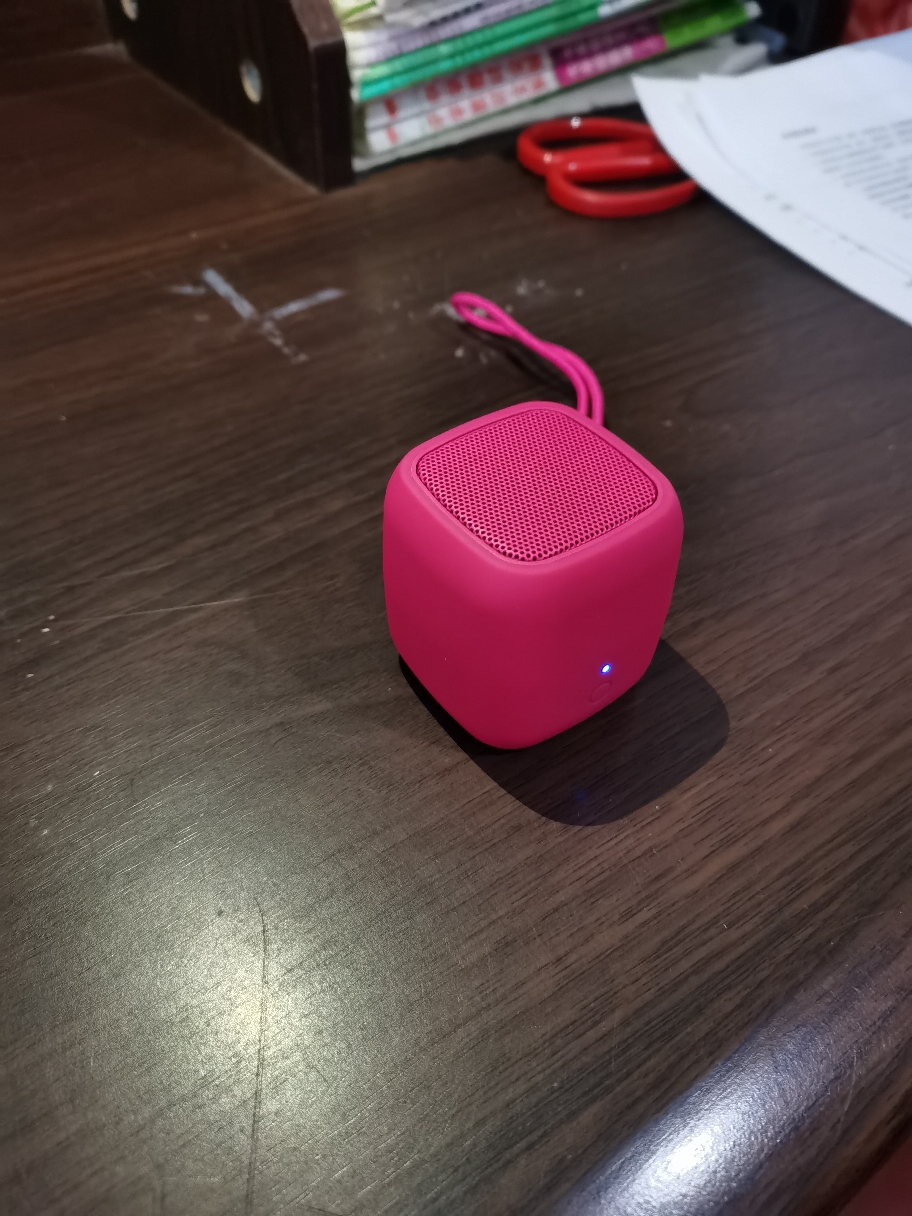 荣耀魔方蓝牙音箱