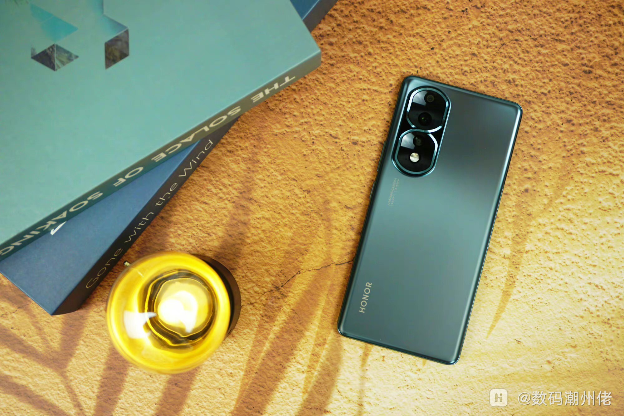 首页>版块>>荣耀手机>>荣耀数字系列>>荣耀80pro直屏版,全渠道正式