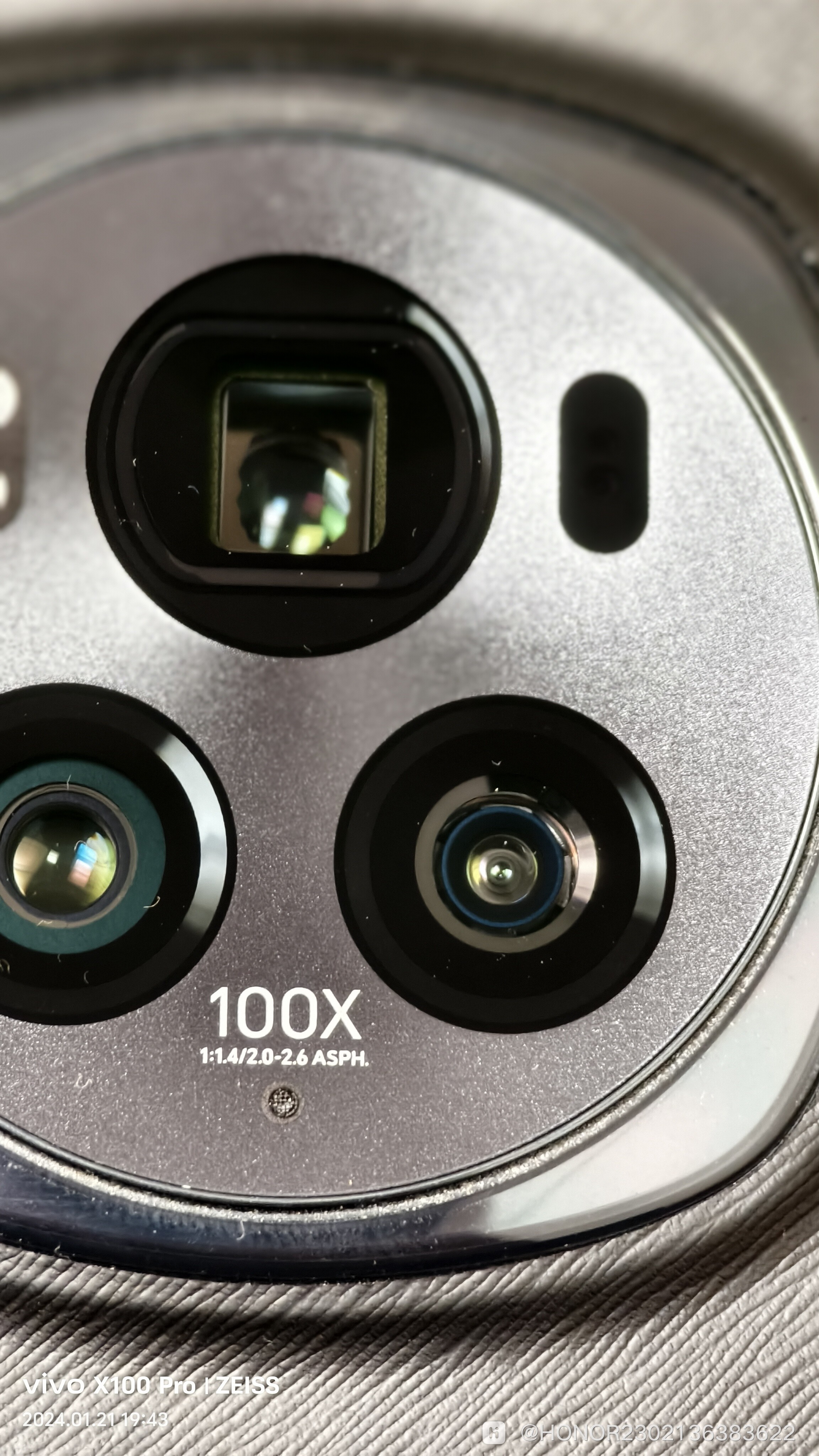 首页>版块>>荣耀手机>>荣耀magic系列>>摄像头模组.