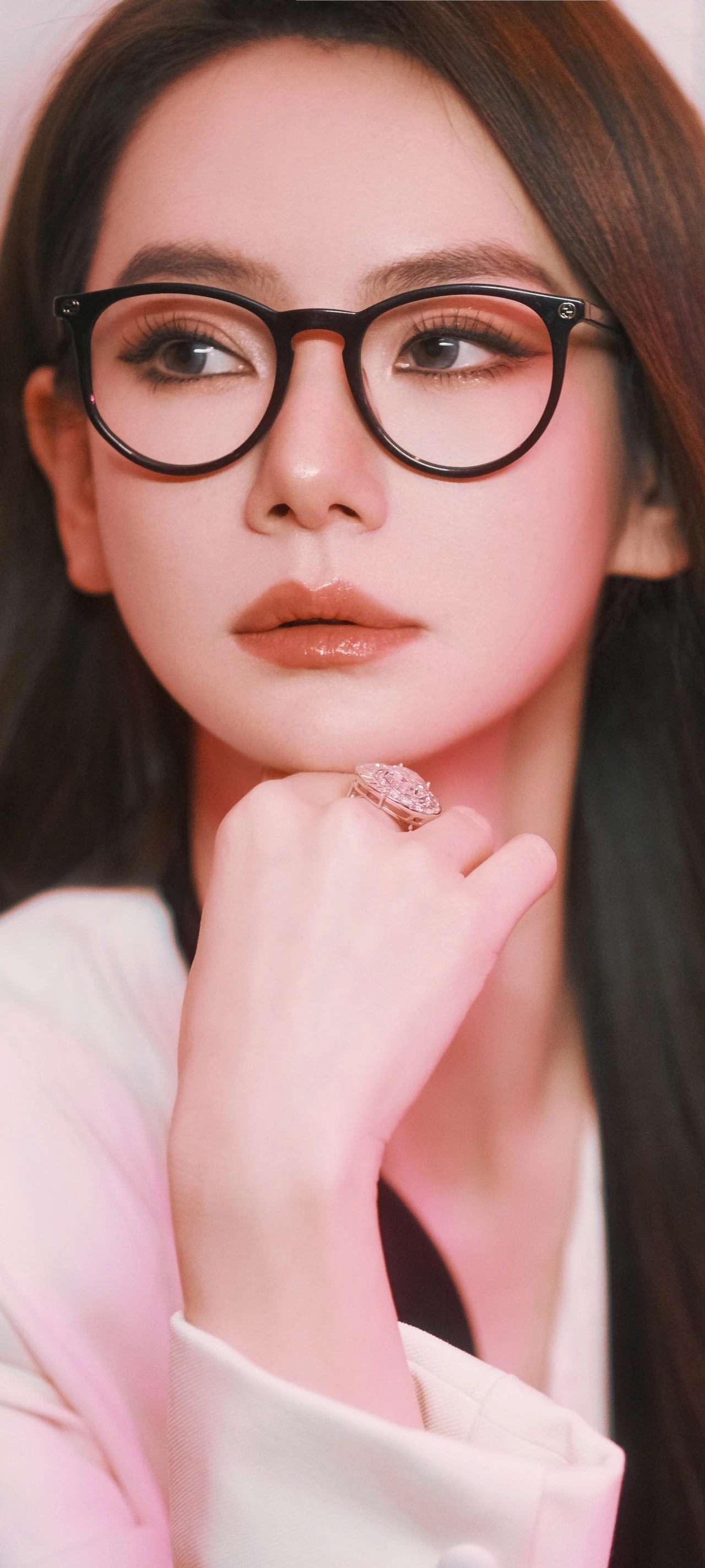 明星壁纸戚薇