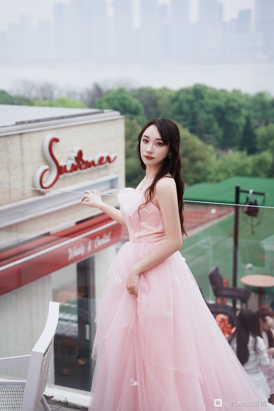 retouch_2026040600224208.jpg