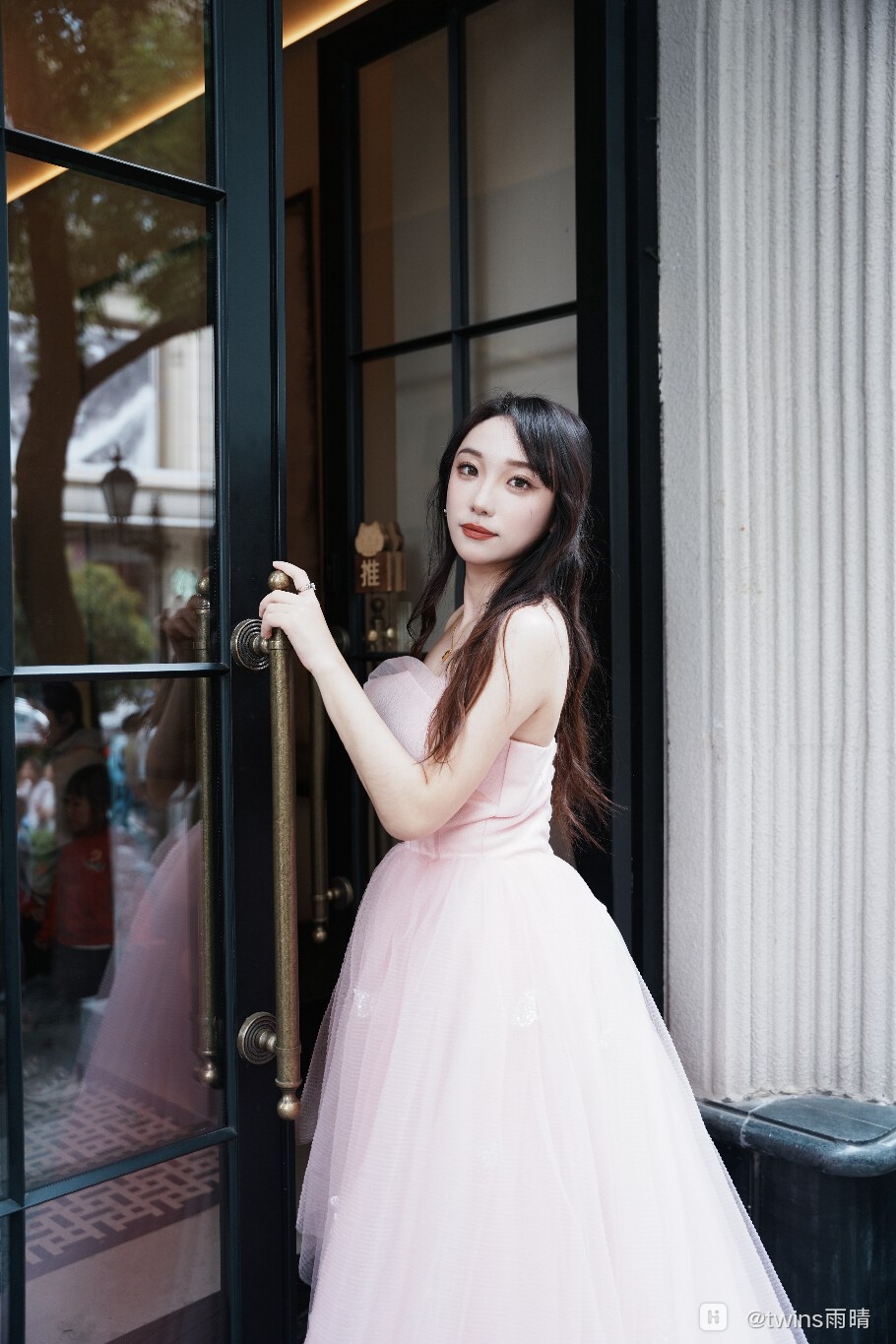 retouch_2026040608562758.jpg
