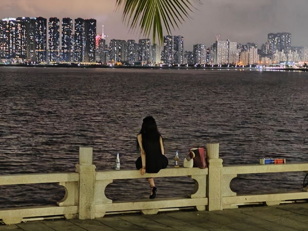 城市的夜 | 藏着谁的心事,荣耀Magic6系列-荣耀俱乐部