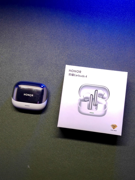 荣耀耳机Earbuds4珠光白开箱，三大亮点，不到400！,耳机音箱-荣耀俱乐部