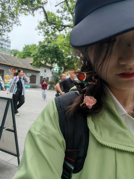 偷偷看一眼,爱摄影-荣耀俱乐部