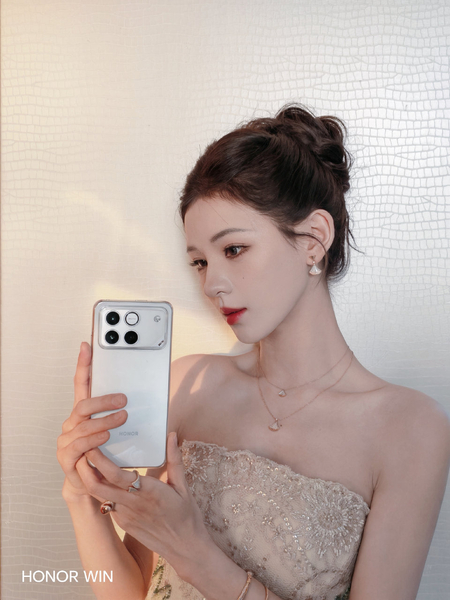 姐系美貌鲨疯了！张予曦x荣耀WIN首拍大片,荣耀WIN系列-荣耀俱乐部