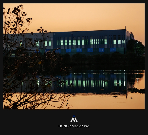 《晚湖映灯影》,爱摄影-荣耀俱乐部