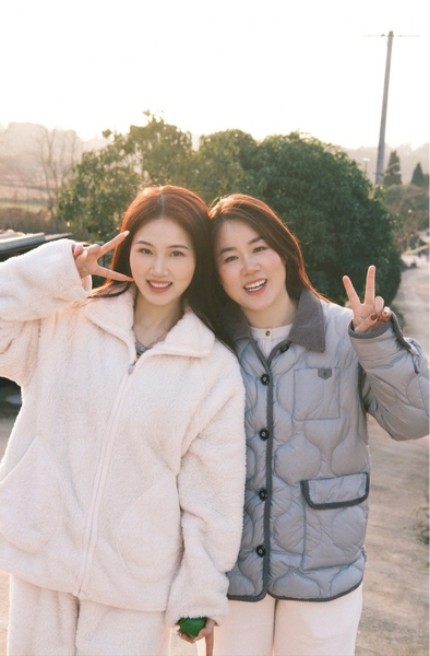 【闪耀女生】我的美丽姑姑,爱摄影-荣耀俱乐部