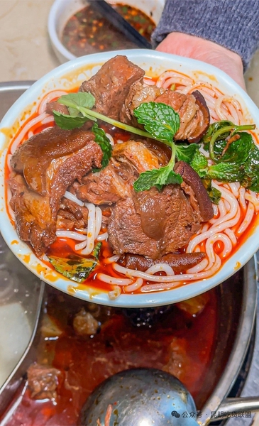 早餐吃米线,爱美食-荣耀俱乐部