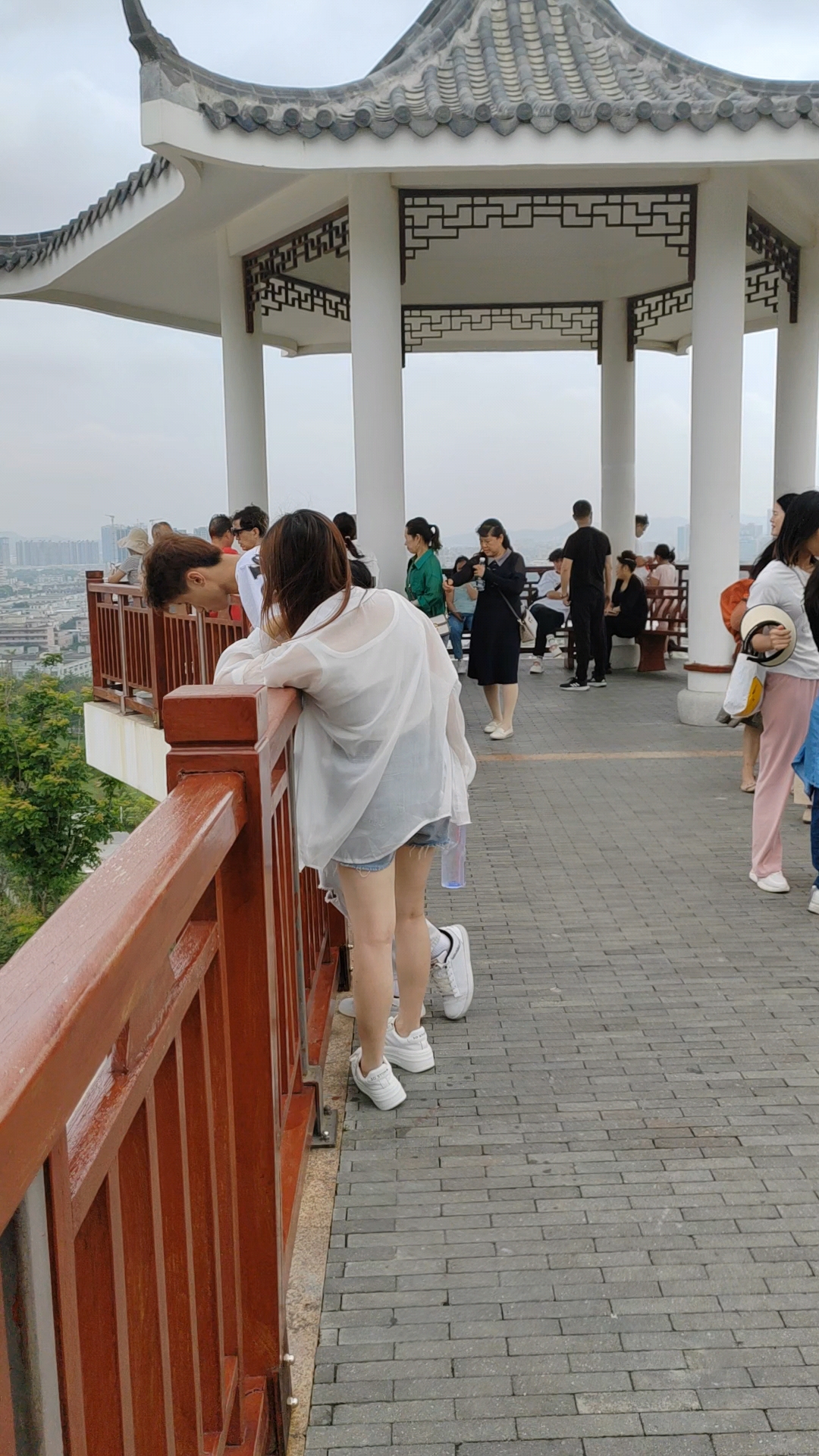 美丽山顶风景美如画，有没有来玩的。,荣耀90系列-荣耀俱乐部