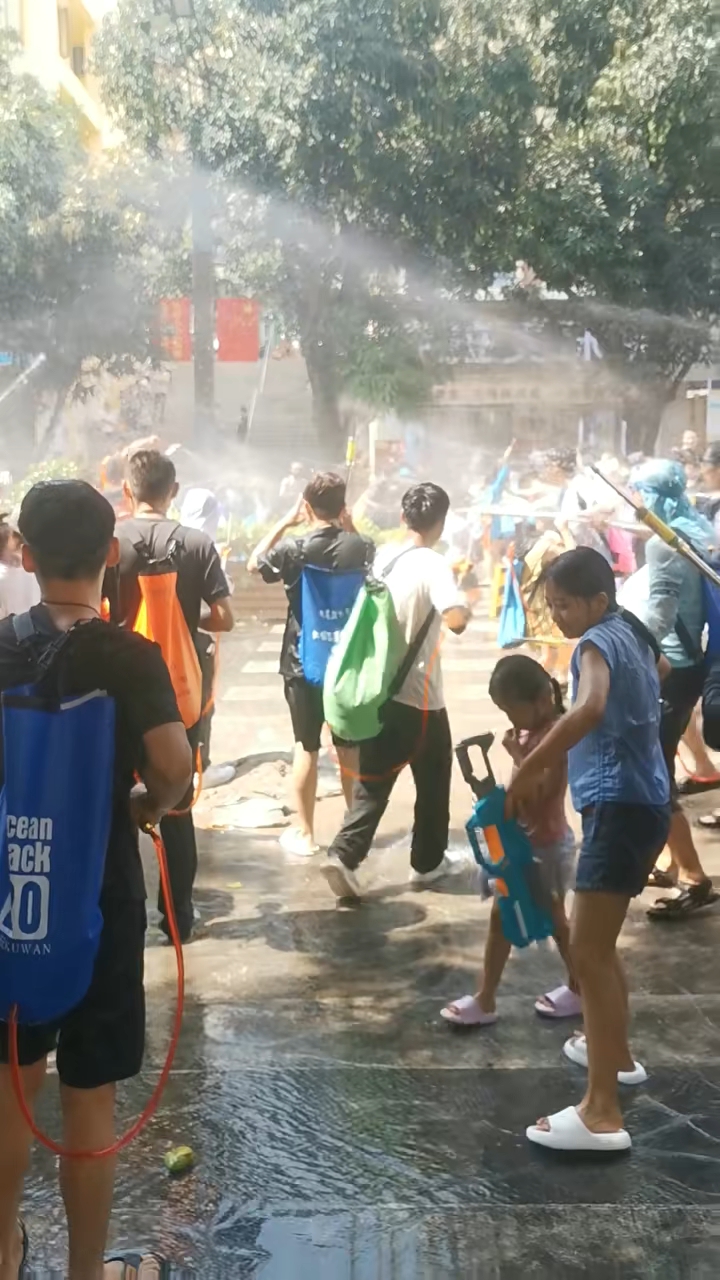 云南泼水节,爱旅行-荣耀俱乐部
