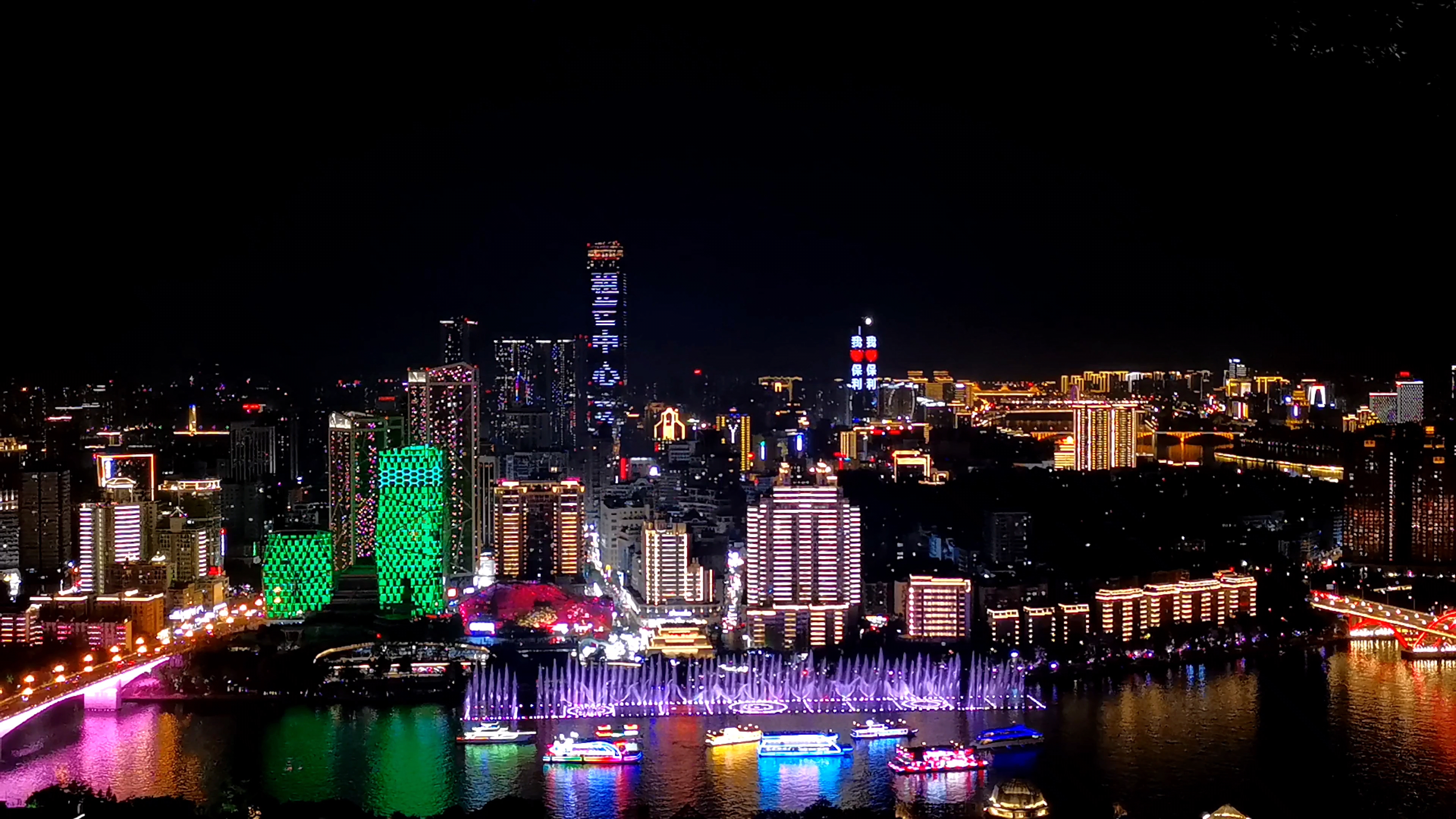 柳州马鞍山公园山顶拍摄的城市夜景