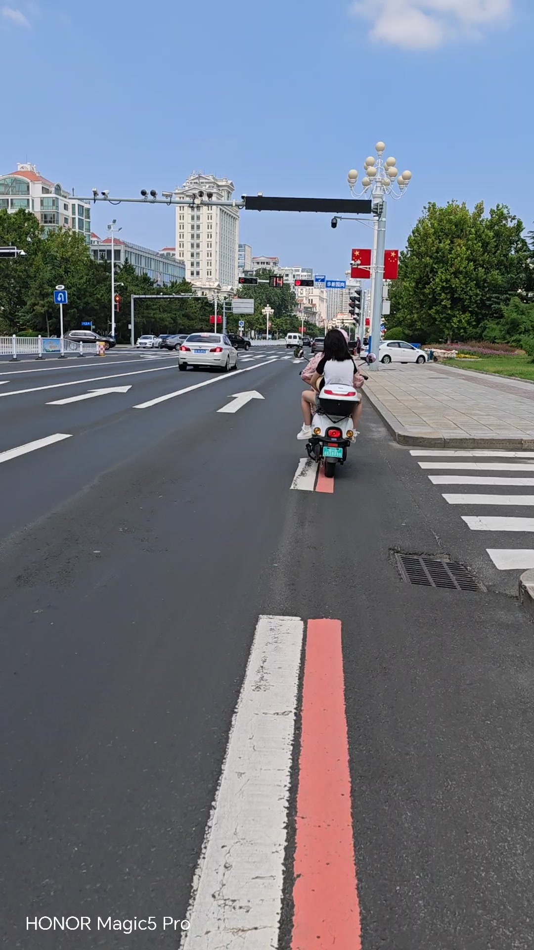 骑行在威海街头，目的地刘公岛,爱旅行-荣耀俱乐部