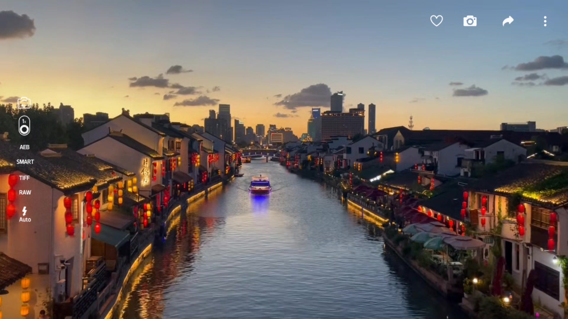 《水乡暮色：古与今的温柔相拥》,爱摄影-荣耀俱乐部
