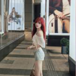 不吃香菜的小栗子